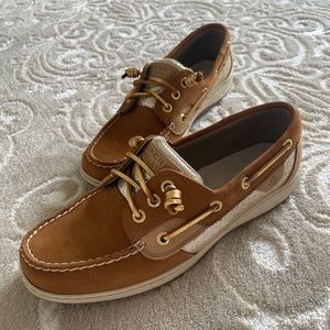 Sperry Ivyfish Boat Shoe (Cognac/Gold)